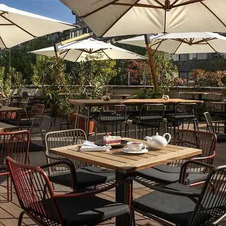 City Hotel Ljubljana Hotel 4*