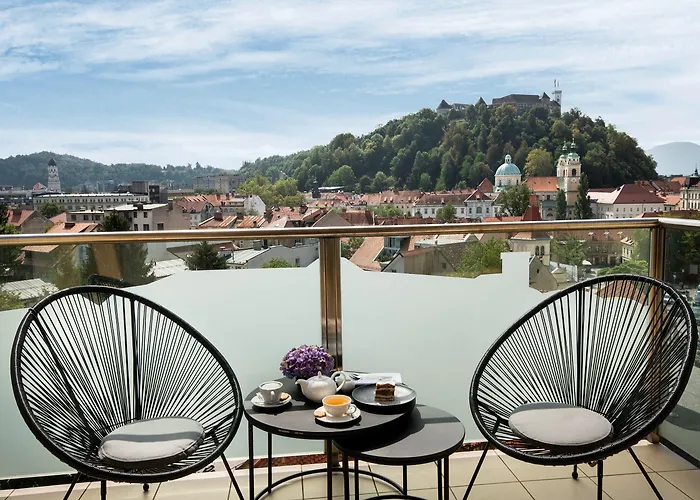 City Hotel Ljubljana 4*