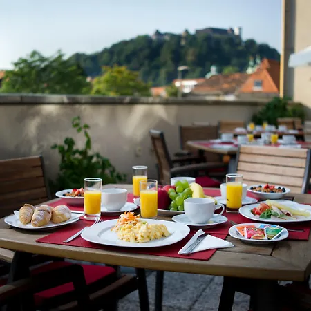 Отель City Hotel Ljubljana 4*