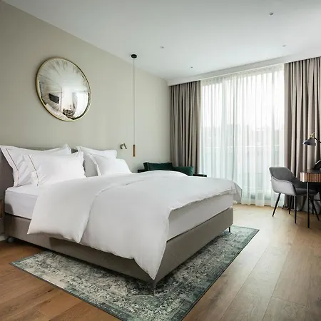 シティ リュブリャーナ ホテル