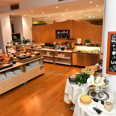 City Hotel Ljubljana 4* Ljubljana